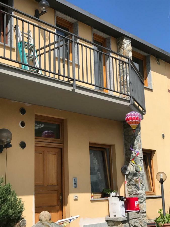 Casa Vacanze Nicoletta アオスタ エクステリア 写真